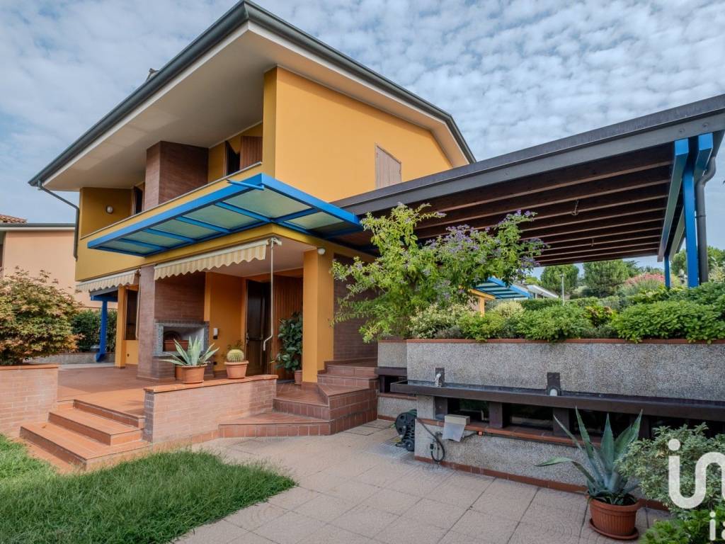 Villa a Castiglione delle stiviere in Via Don Aldo Moratti, 4 - Foto 4