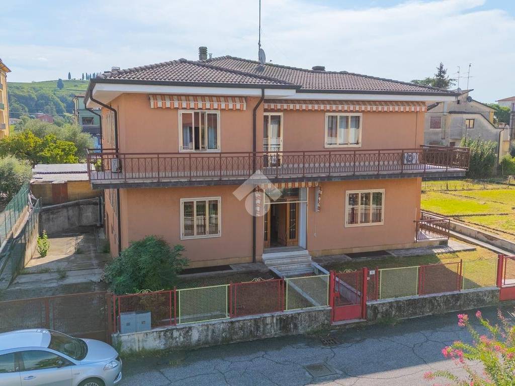 Villa a Soave in Via Carazza, 13 - Foto 3