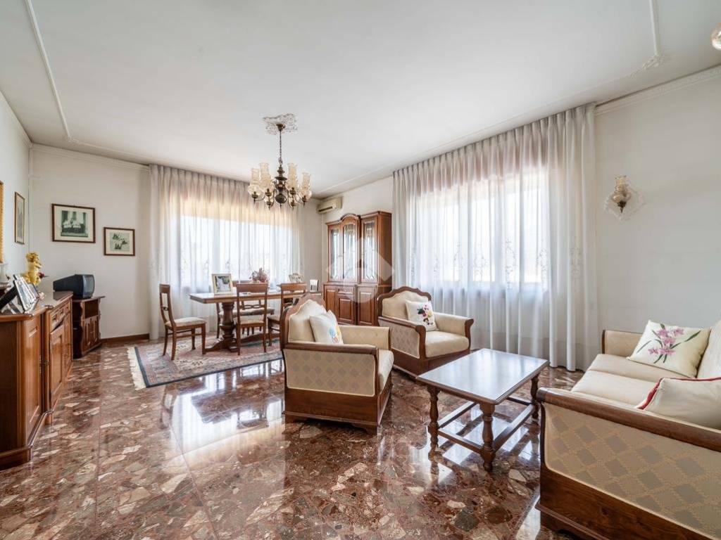 Villa a Soave in Via Carazza, 13 - Foto 4