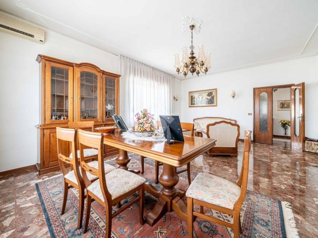 Villa a Soave in Via Carazza, 13 - Foto 5