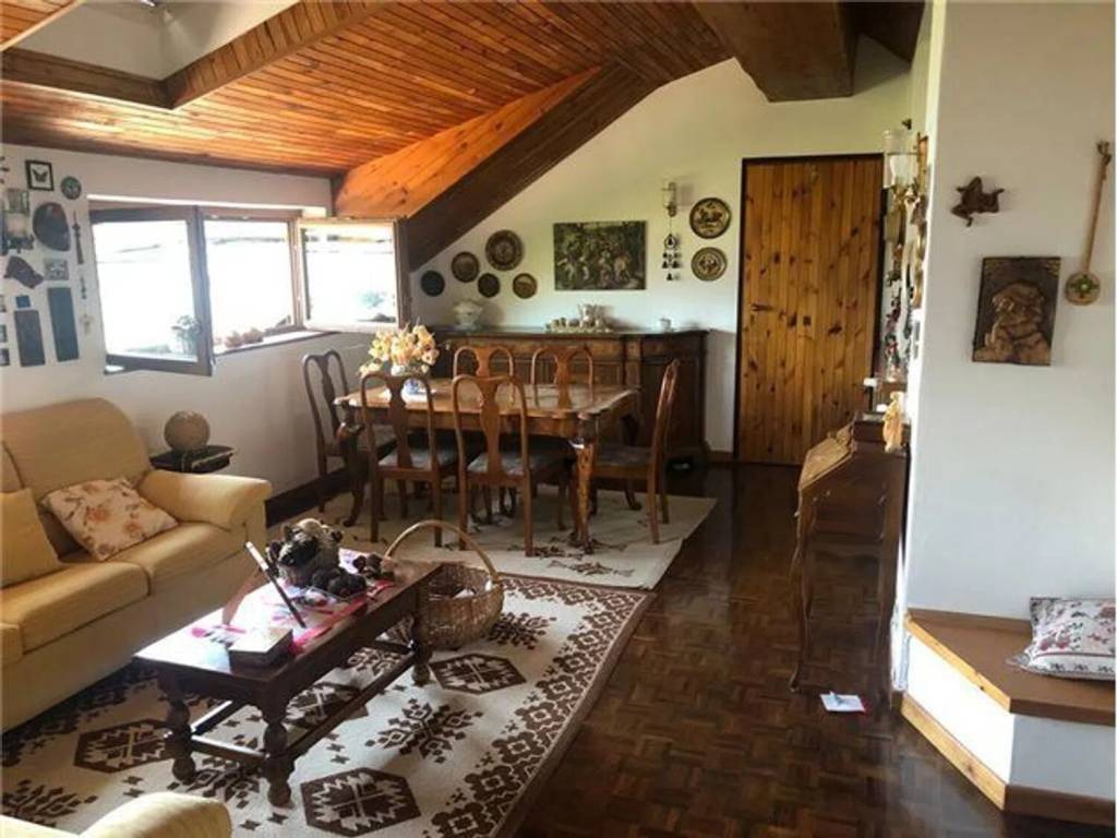 Appartamento a Centro valle intelvi in Via Bressera, 33 - Foto 2