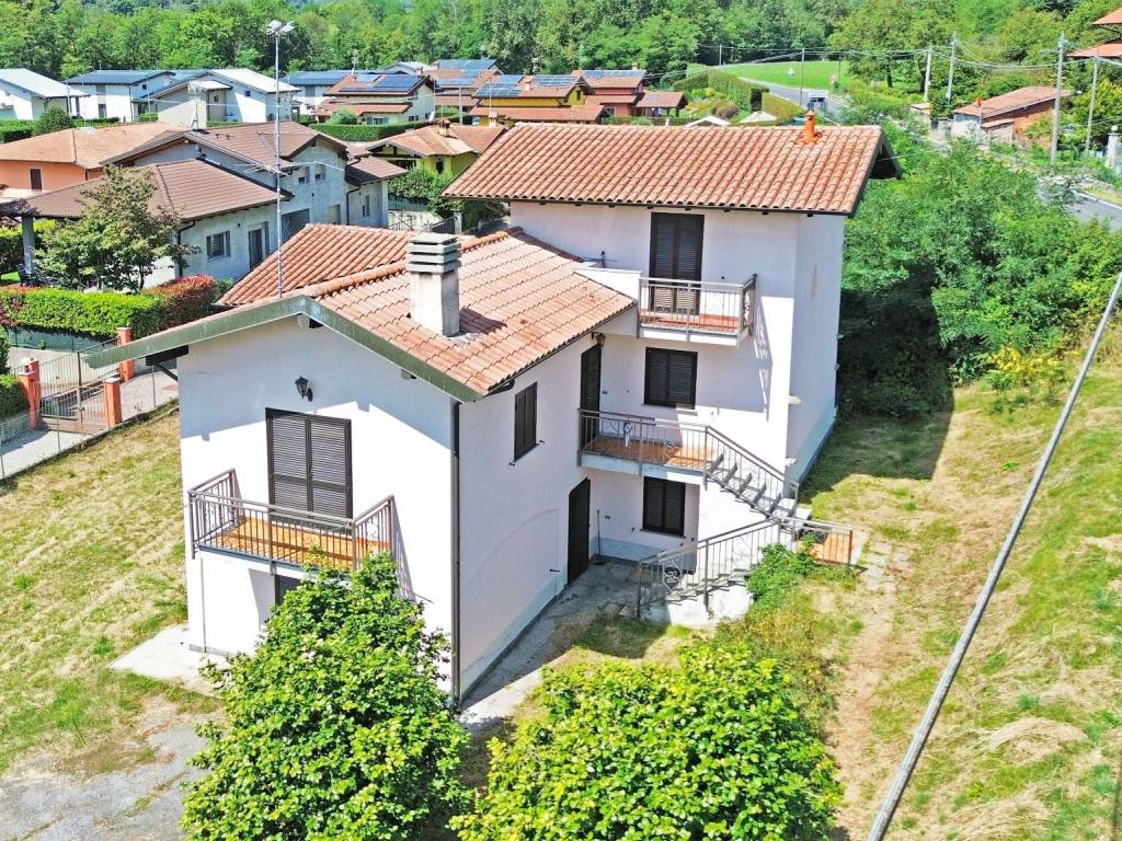 Villa a Oleggio castello in Via Monte Oleggiasco, 53 - Foto 5