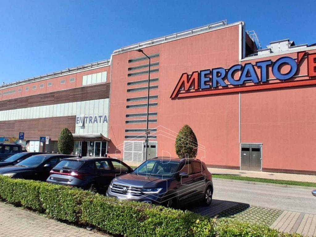 Immobile a Alba in CORSO CANALE, 99 - Foto 5
