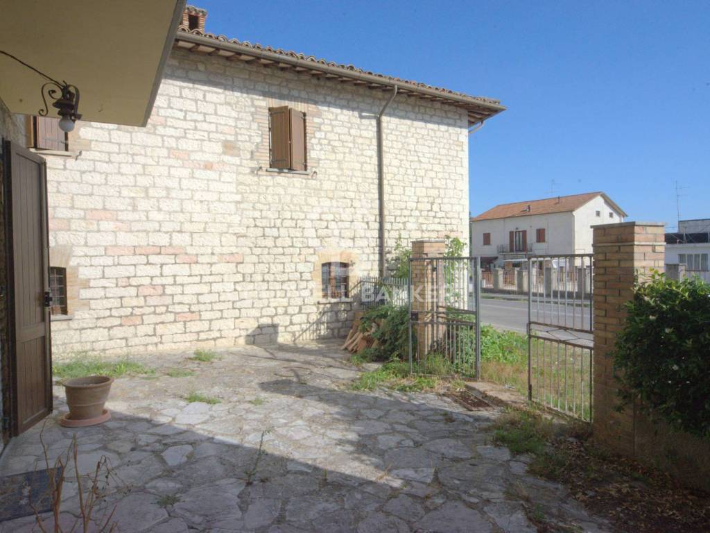 Rustico / casale a Gubbio in Frazione San Marco, 178 - Foto 3
