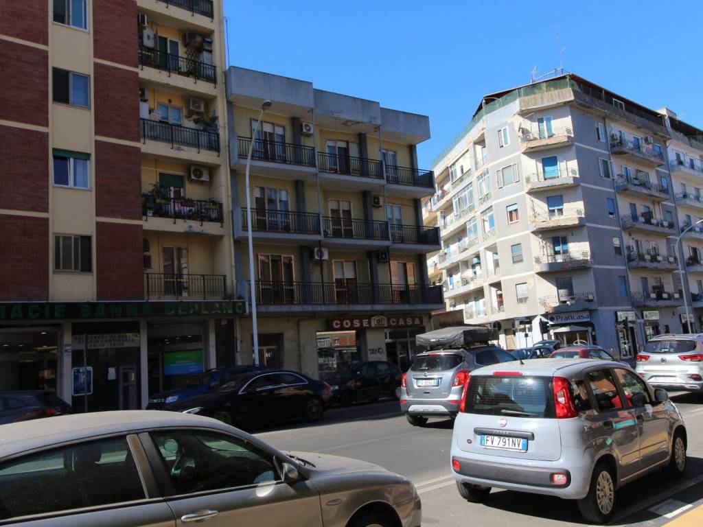 Appartamento a Cagliari in Via Is Mirrionis - Foto 2