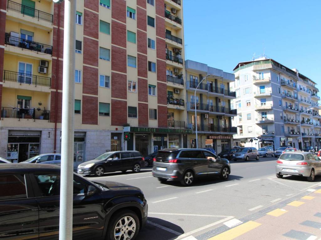 Appartamento a Cagliari in Via Is Mirrionis - Foto 3