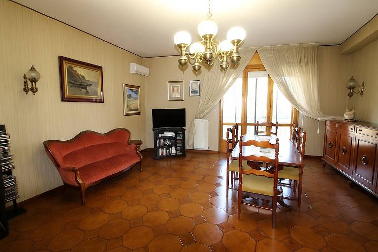Appartamento a Cagliari in Via Is Mirrionis - Foto 5