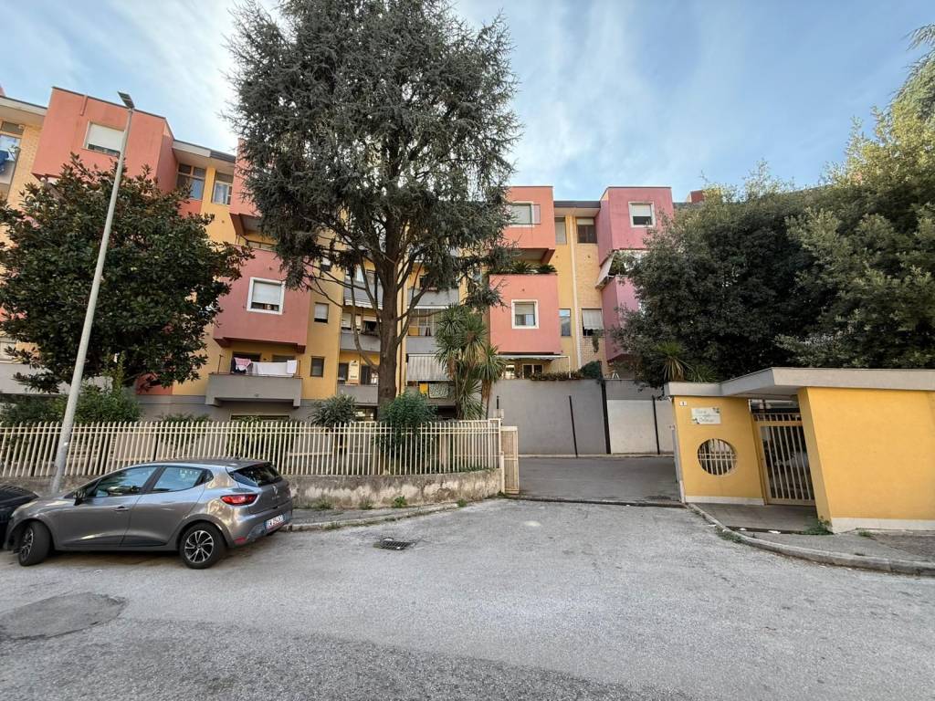 Appartamento a Salerno in Viale dei Normanni - Foto 2