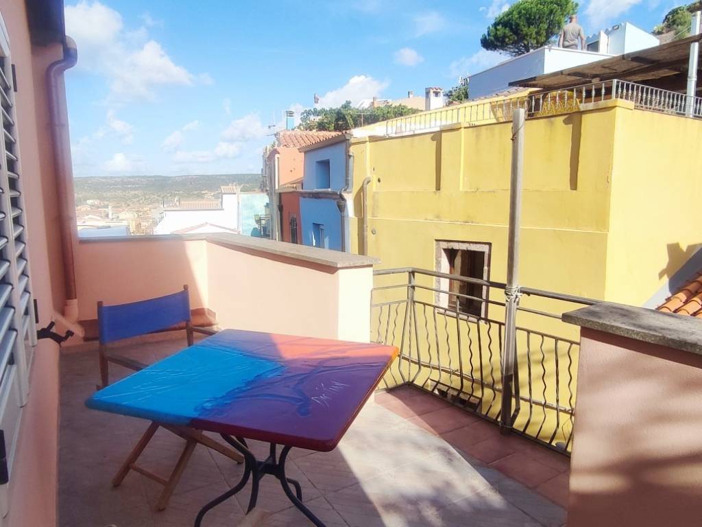 Casa indipendente a Bosa in Via Montenegro, 34 - Foto 3