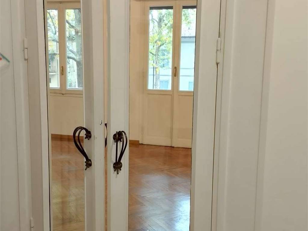 Appartamento a Modena in VIALE VITTORIO VENETO - Foto 4