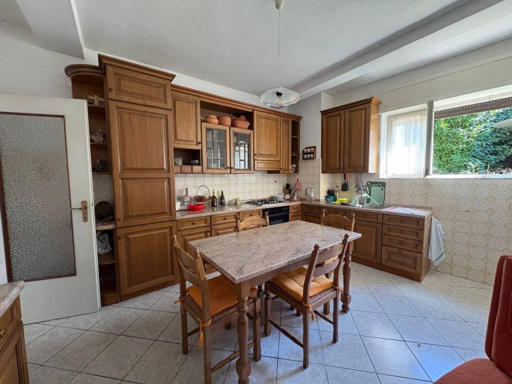 Villa a Castronno in Via Lario, 4 - Foto 2