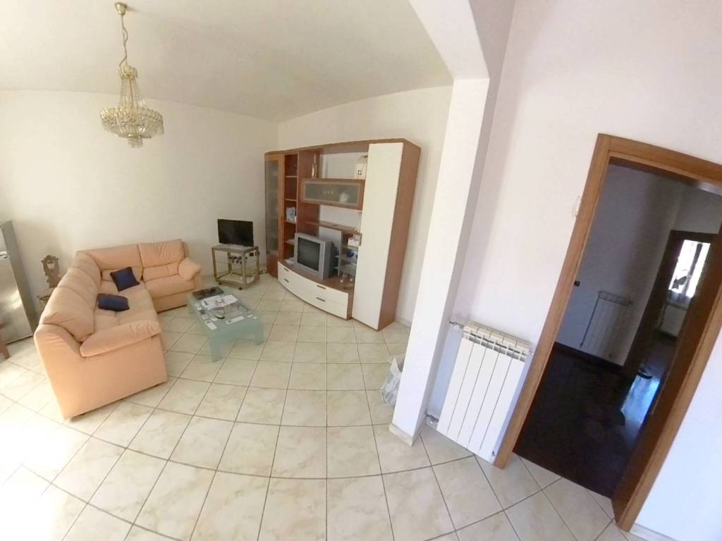 Appartamento a Prato in Via Sante Pisani - Foto 3