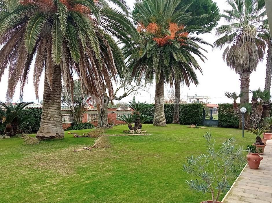 Villa a Aprilia in Via Toce, 1 - Foto 4