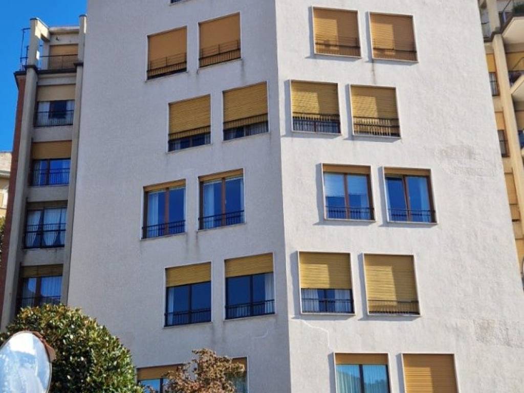 Appartamento a Borgosesia in Via dei Partigiani, 11 - Foto 3
