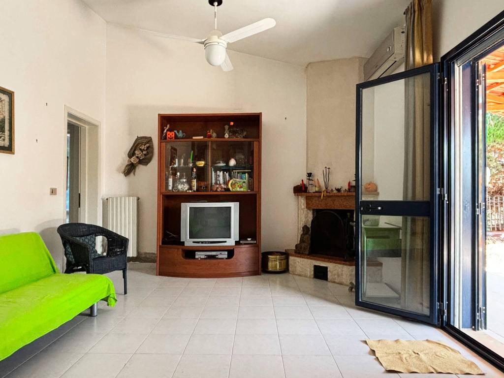 Villa a Manfredonia in Via Dei Comorani - Foto 3