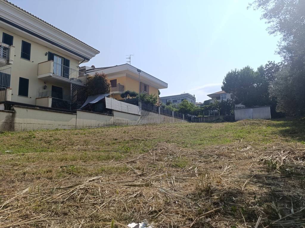 Terreno a Tortoreto in Via Giovanni Paolo I, 5 - Foto 4