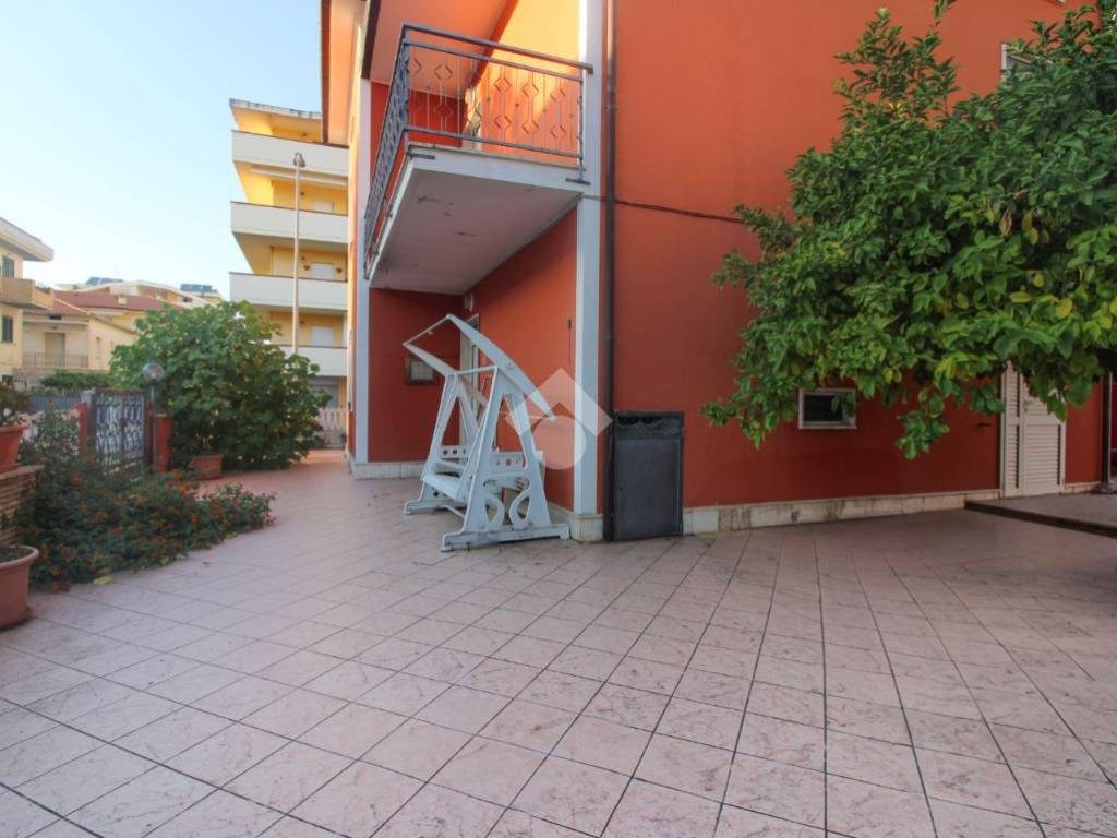 Casa indipendente a Alba adriatica in Via Dei Pini, 14 - Foto 2