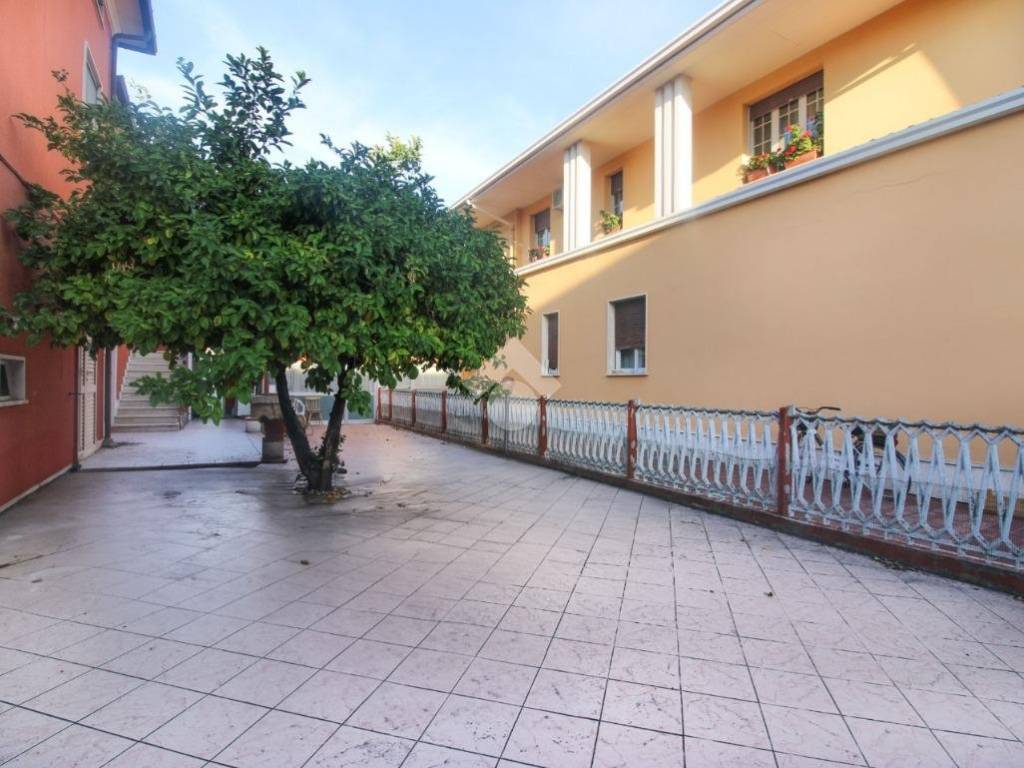Casa indipendente a Alba adriatica in Via Dei Pini, 14 - Foto 3