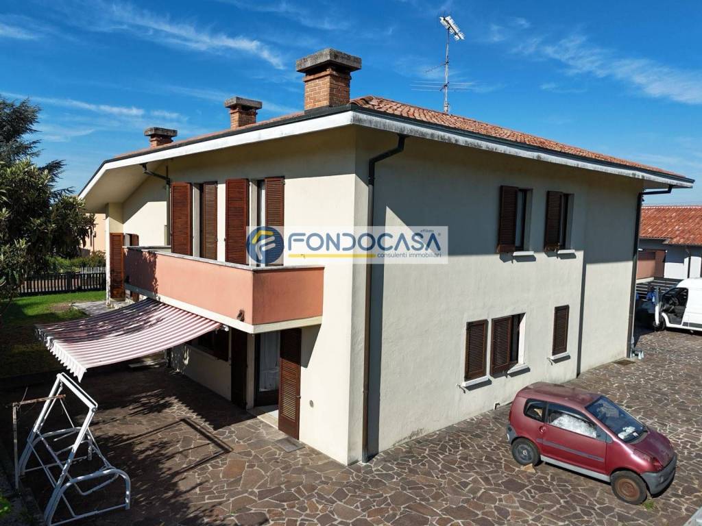 Villa a Castiglione delle stiviere in Via Federico Garcia Lorca - Foto 5