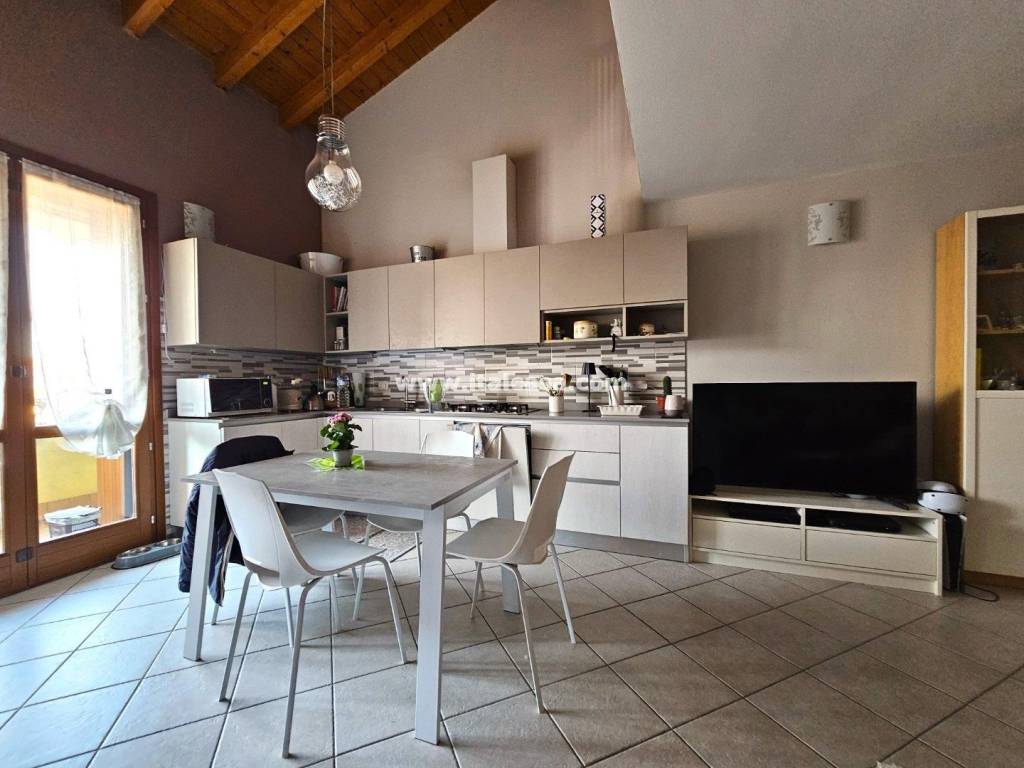 Appartamento a Curtatone in Via Einaudi - Foto 4