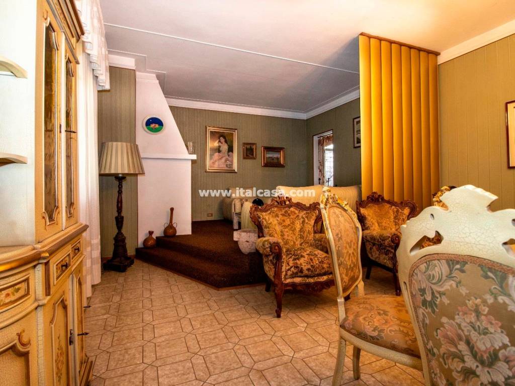 Villa a Gazoldo degli ippoliti in Via Leoncavallo - Foto 4