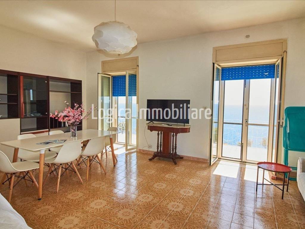 Appartamento a Santa cesarea terme in Via Roma - Foto 2