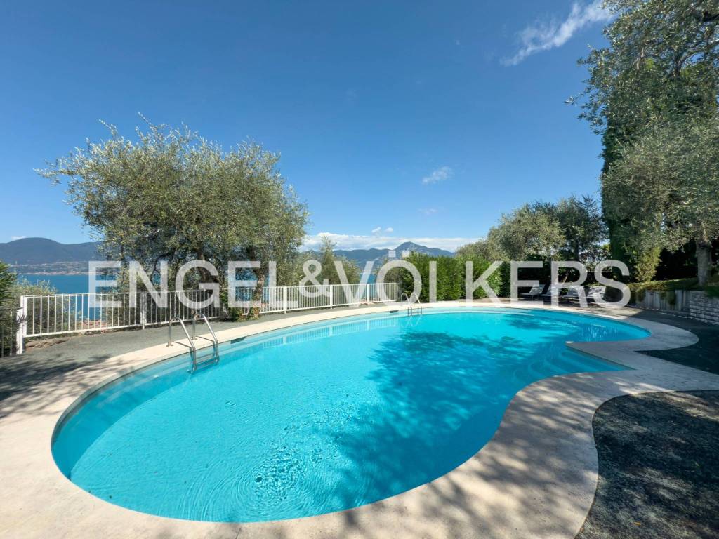 Villa a Torri del benaco in Via Luigi Pirandello - Foto 3