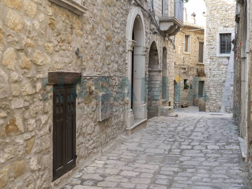 Casa indipendente a Pietragalla in Via Roma - Foto 3