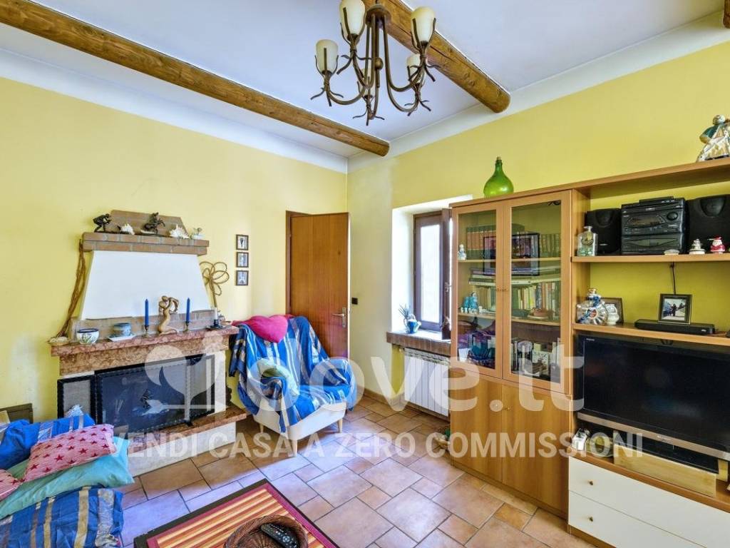 Appartamento a Cittiglio in Via Roma, 18 - Foto 4