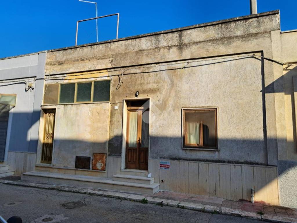 Casa indipendente a Carovigno in Via Anna Frank - Foto 2