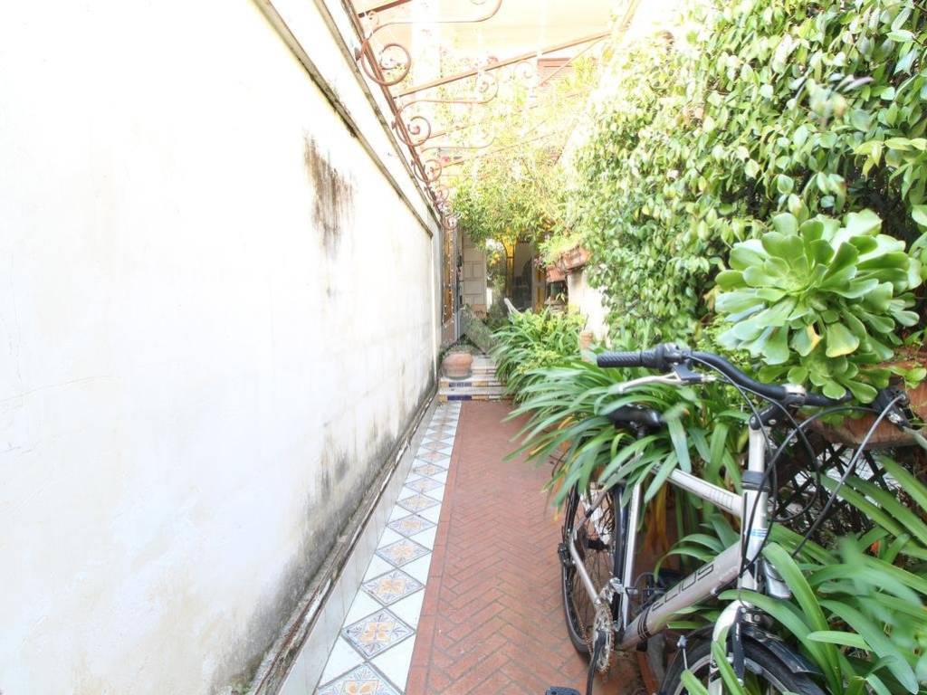 Villa a Caserta in Via Martiri di Caiazzo, 10 - Foto 2