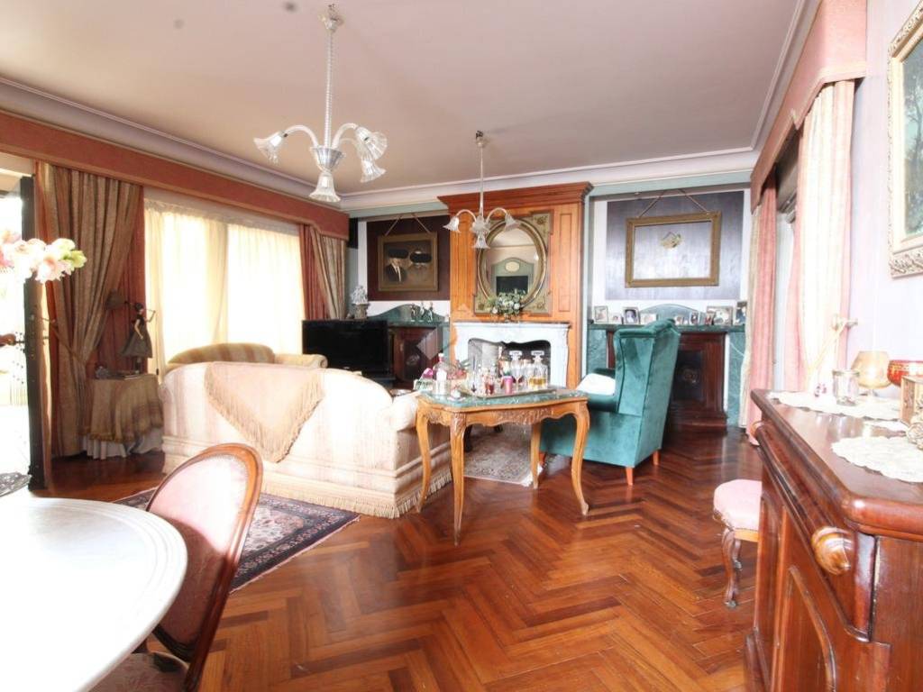 Villa a Caserta in Via Martiri di Caiazzo, 10 - Foto 4