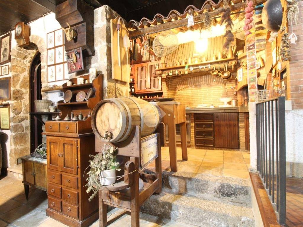 Villa a Caserta in Via Martiri di Caiazzo, 10 - Foto 5