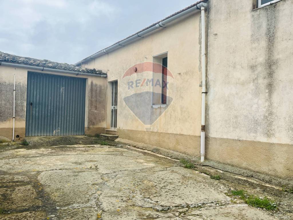 Casa indipendente a Ragusa in Via del Tellesimo, 14 - Foto 2