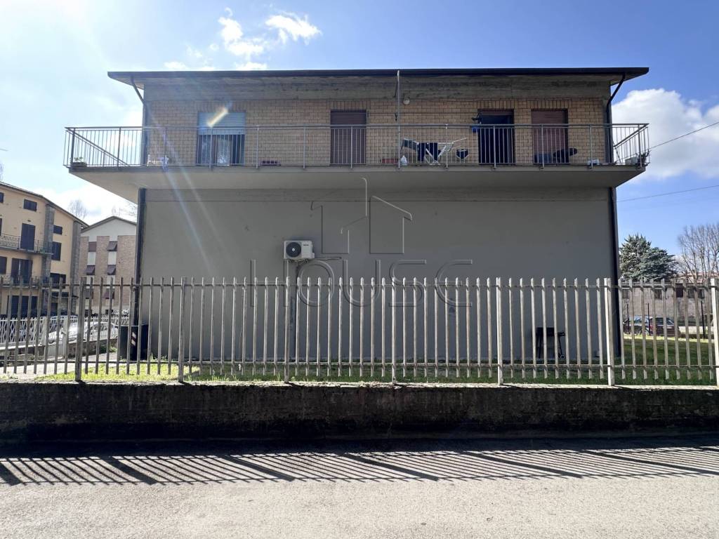 Appartamento a Città di castello in Viale Leopoldo Franchetti - Foto 2
