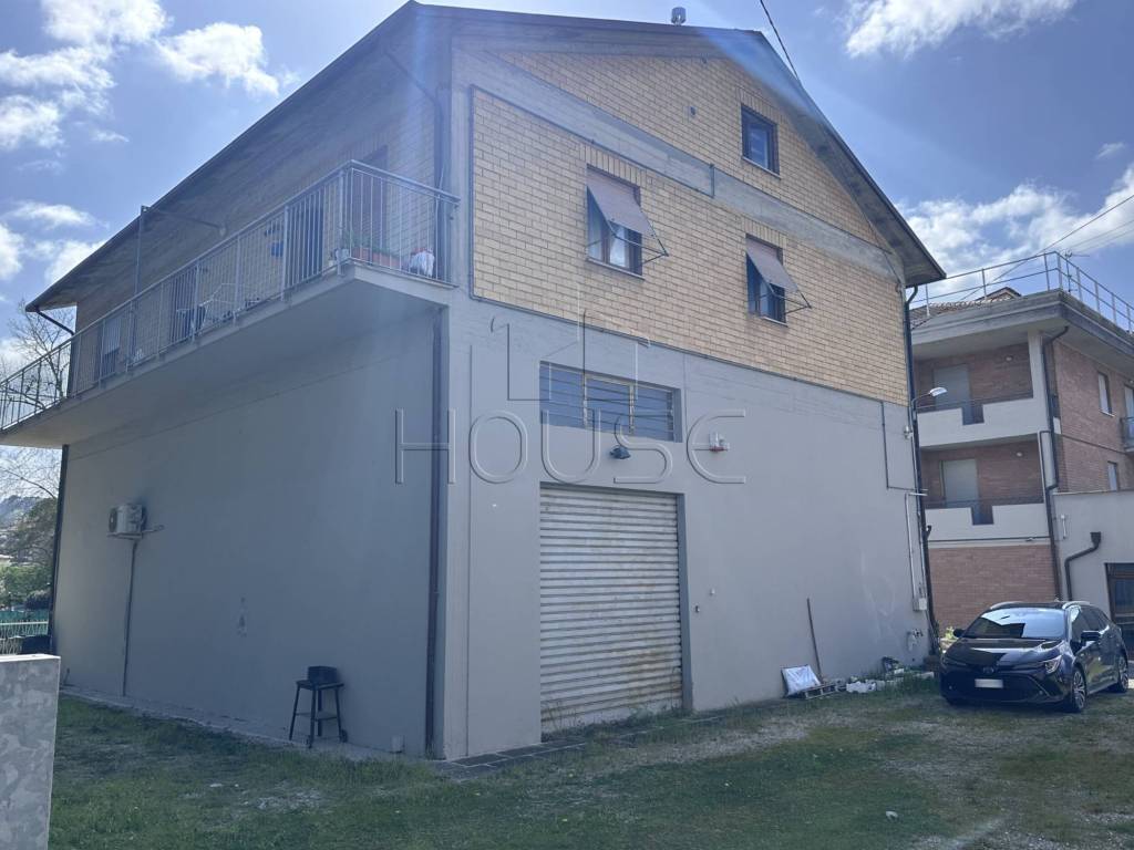 Appartamento a Città di castello in Viale Leopoldo Franchetti - Foto 5