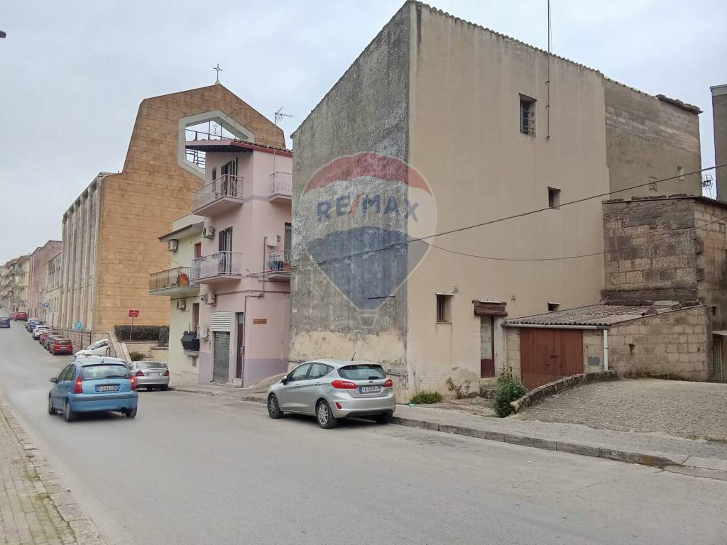 Casa indipendente a Ragusa in Via Carlo Iurato - Foto 3