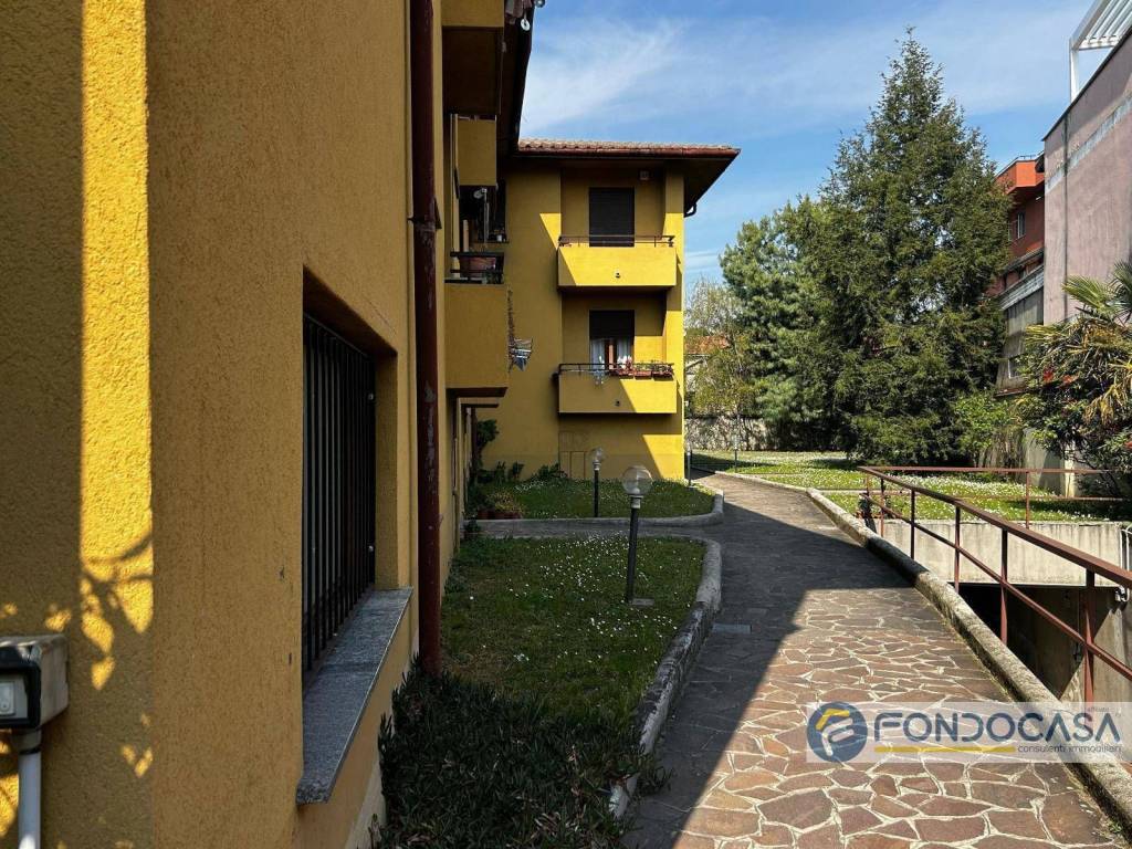 Appartamento a Meda in Via Luigi Rho - Foto 3