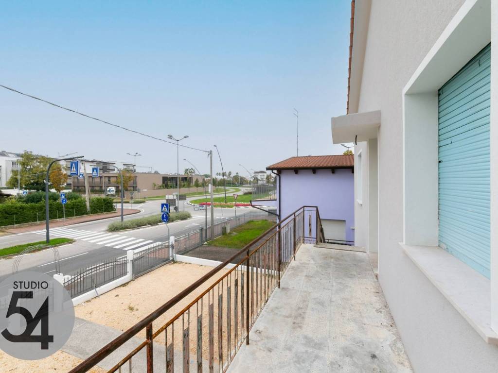 Appartamento a Jesolo in Via Luigi Ceolotto, 3 - Foto 5