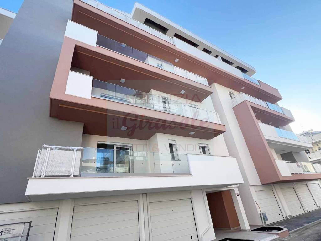 Appartamento a Alba adriatica in Via Firenze - Foto 3