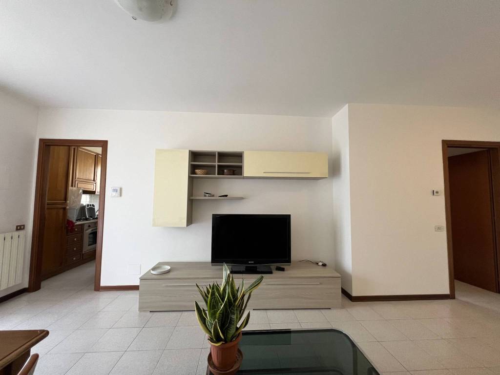 Appartamento a Sant'angelo lodigiano in Viale Sandro Pertini, 1 - Foto 2