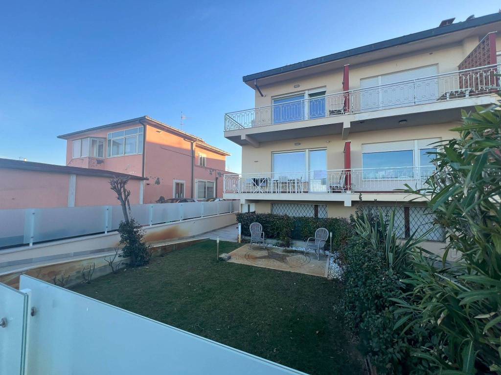 Villetta a schiera a Francavilla al mare in Viale Alcione - Foto 3