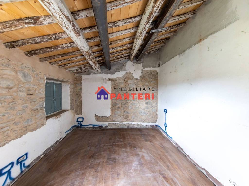 Casa indipendente a Pescia in Via Lucchese, 234 - Foto 2