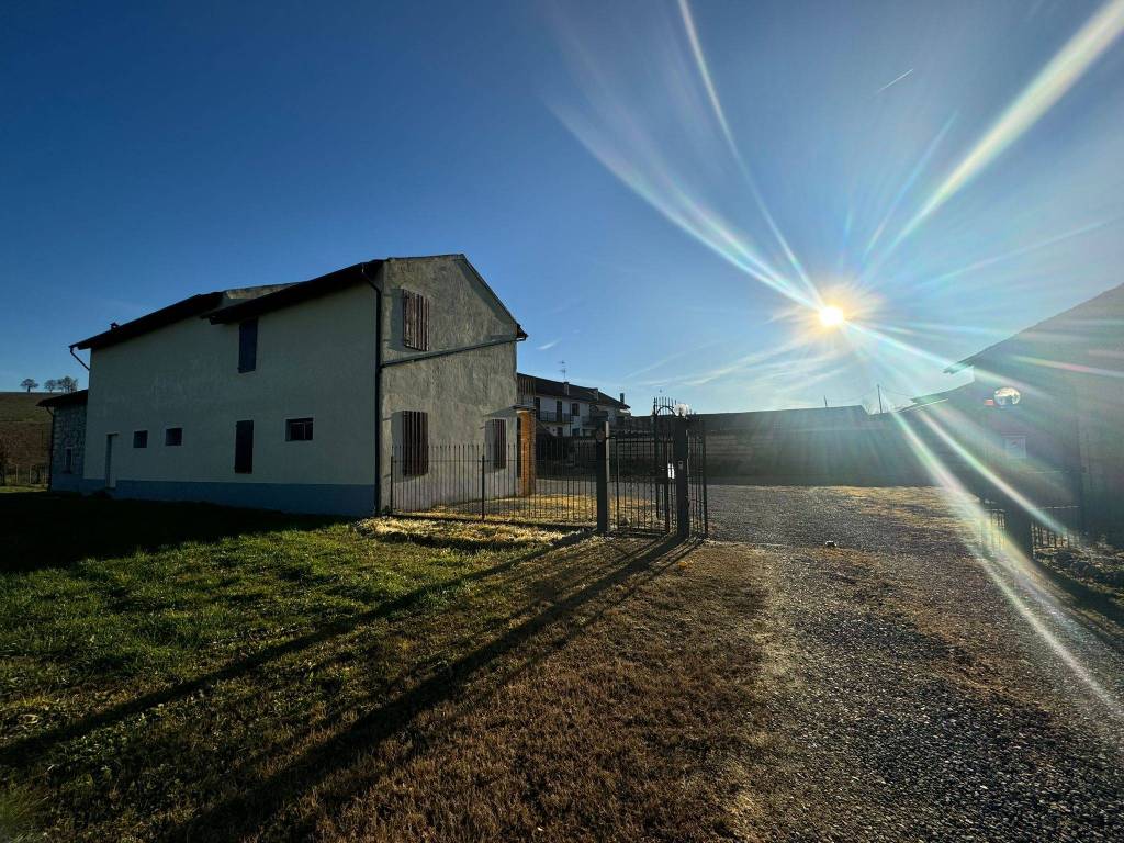 Rustico / casale a San giorgio monferrato in SP457 - Foto 2