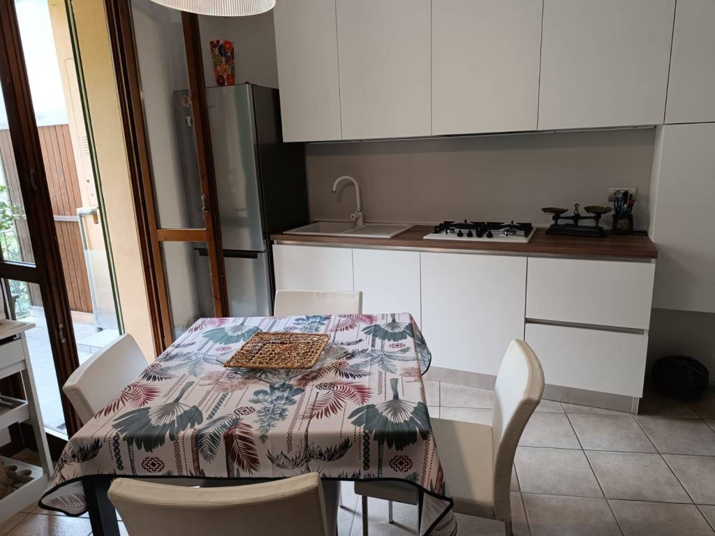 Appartamento a Azzate in Via Isonzo - Foto 5