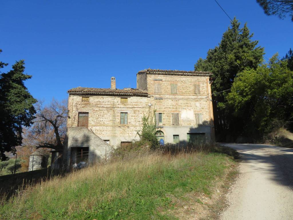 Rustico / casale a Tolentino in Contrada Sant'Angelo - Foto 5