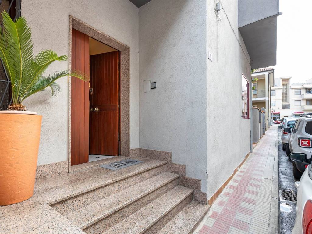 Villa a Cagliari in Via Guglielmo Pepe , 7 - Foto 2