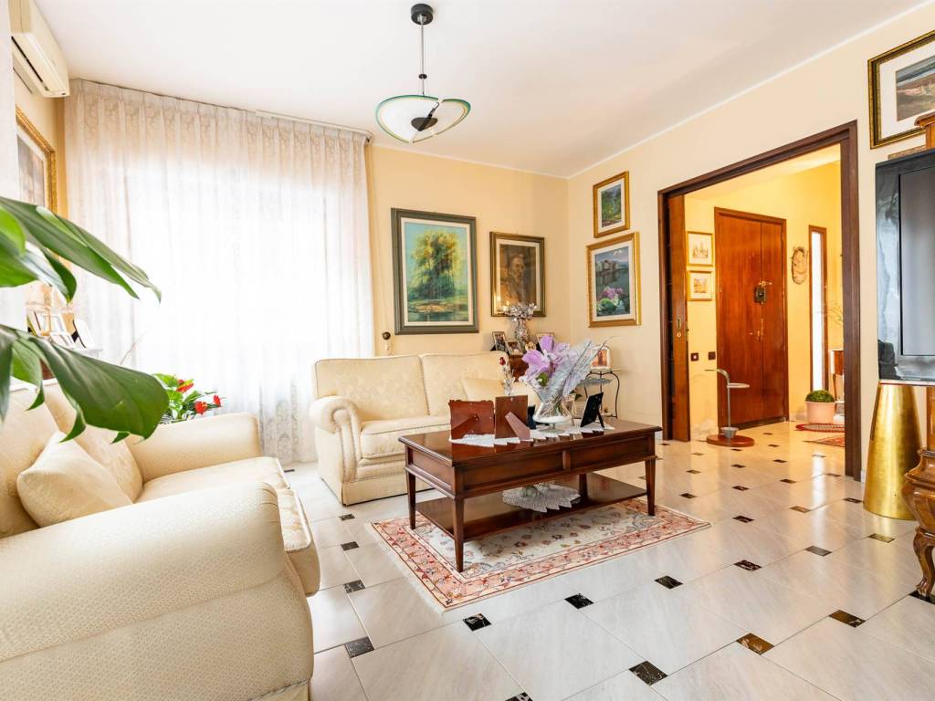 Villa a Cagliari in Via Guglielmo Pepe , 7 - Foto 5