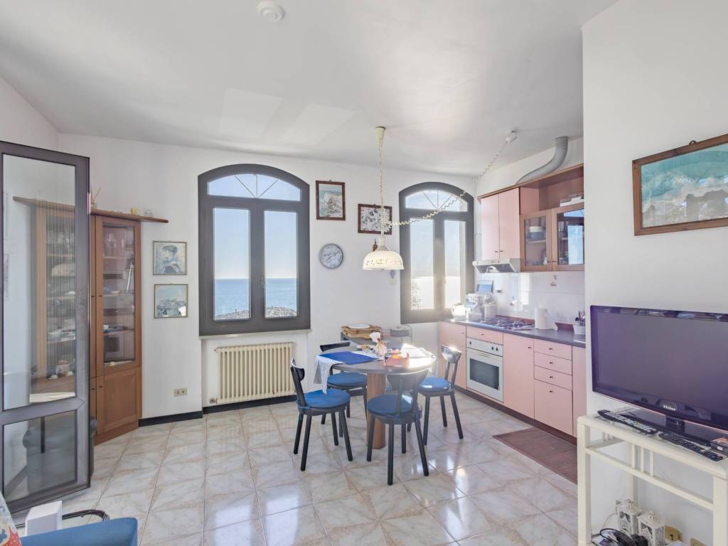 Appartamento a Bordighera in Via Sant'Ampelio, 33 - Foto 3