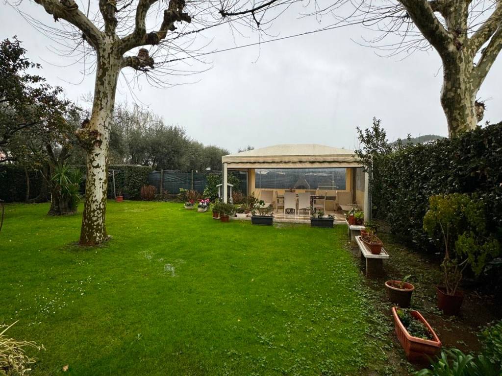 Appartamento a Pietrasanta in Via Italia - Foto 2